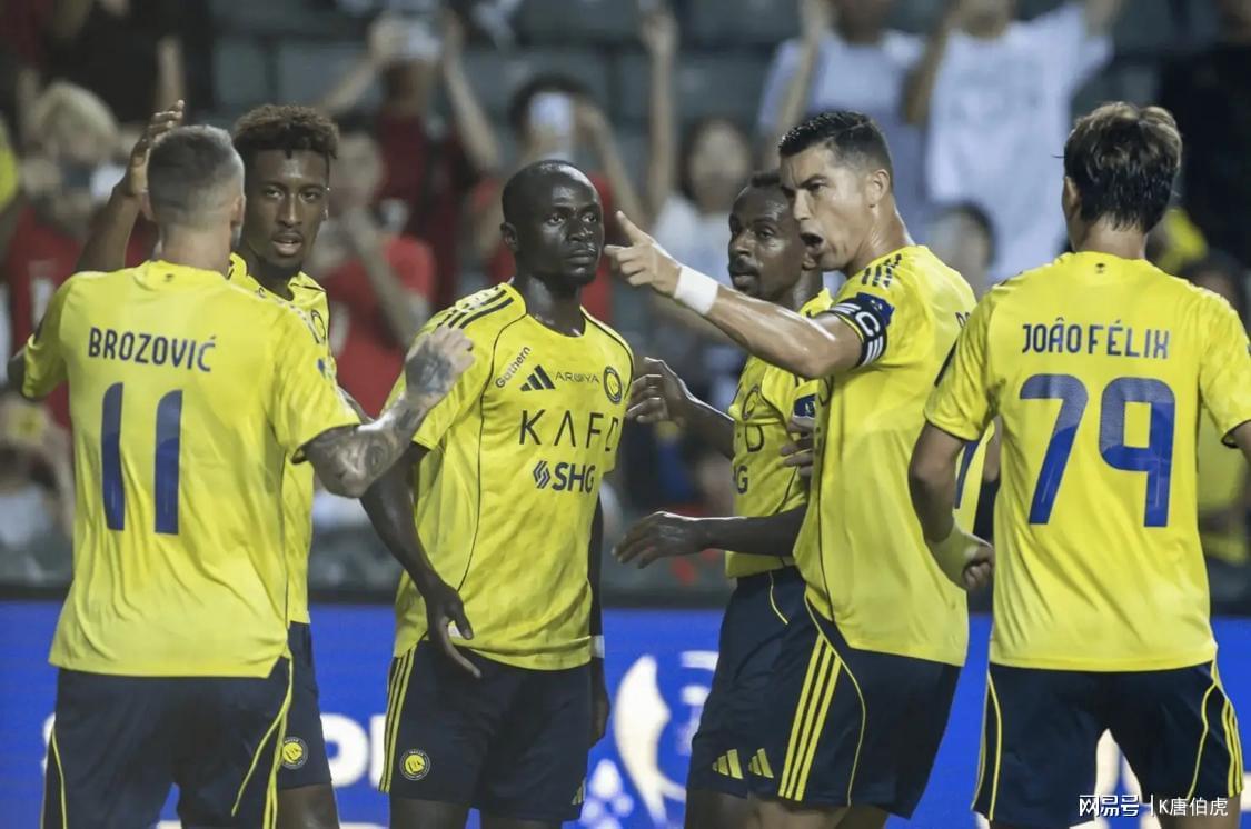 C罗本可赚足金钱后就转身离开,但太过于较真的性格让他陷入指责